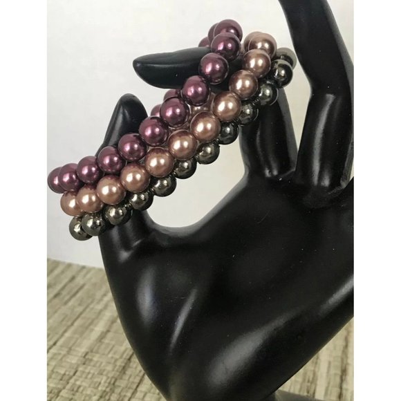 Three Piece‎ Pearl Stretch Bracelets - Picture 3 of 3